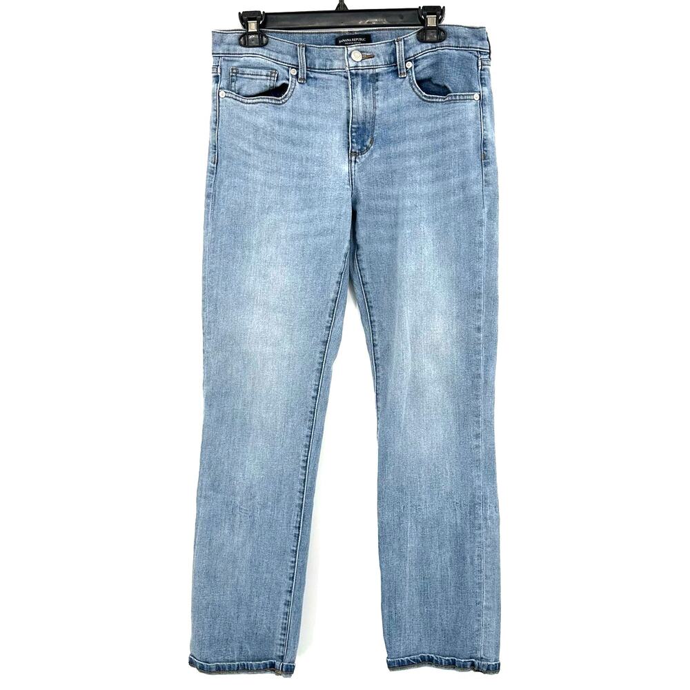 Banana Republic Premium Denim Size 30 Girlfriend Fit Light Wash Blue Jeans Denim